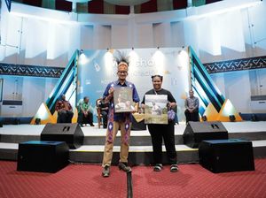 Sandiaga Puji Baju Karya Anak Muda Papua Youth Creative Hub Sandiaga Puji Baju Karya Anak Muda Papua Youth Creative Hub