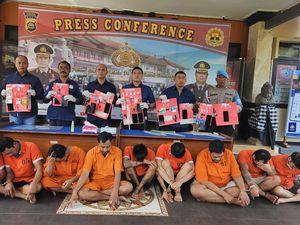 10 Pengedar-Pengguna Narkoba Dibekuk, Beraksi di Ubud-Sukawati 10 Pengedar-Pengguna Narkoba Dibekuk, Beraksi di Ubud-Sukawati