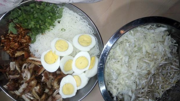 soto ayam bening Soto Ayam, an Indonesian delicious traditional chicken soup