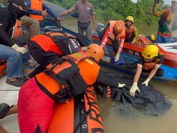 Perahu Bawa 4 ABK di Kukar Hanyut ke Bawah Kapal Tongkang, 1 Orang Tewas
