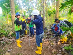 Warga dan Tim Terpadu Sinergi Lakukan Survei Gunung Salakan Banyuwangi