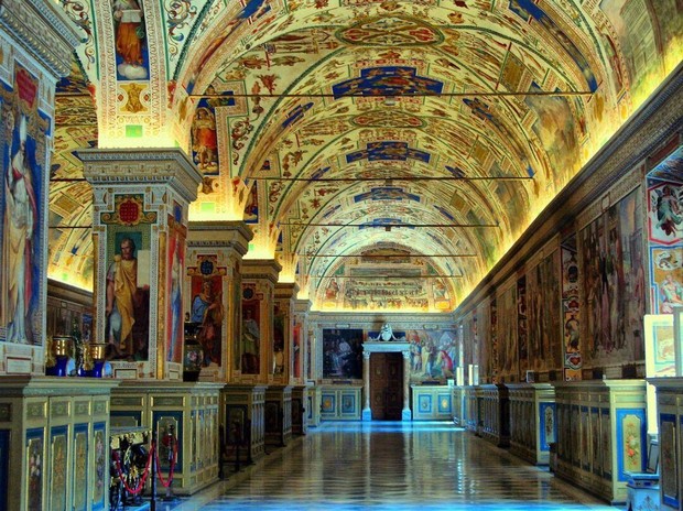 Vatican library/ Foto: Pinterest.com/ Sheila Serenity Blue Vatican library