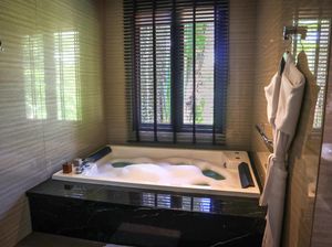 Mewah! Ada Vila Sultan di Dalam Hotel Bintang Lima Bandung