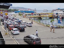 Cerita Warga Tak Juga Sampai ke Pelabuhan Ketapang hingga 2 Kali Nginap Hotel