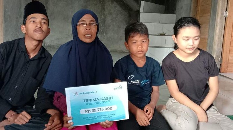 Berkat Sahabat Baik, Bu Enung Pencari Batu Kini Punya Rumah Baru