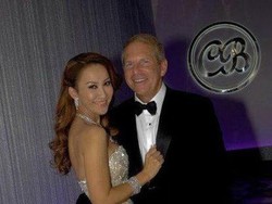 Suami Coco Lee Muncul di Surat Obituari Kematian Istrinya