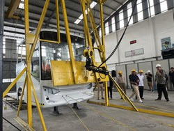 Begini Prosedur Uji Tabrak Depan Bus di Karoseri Laksana