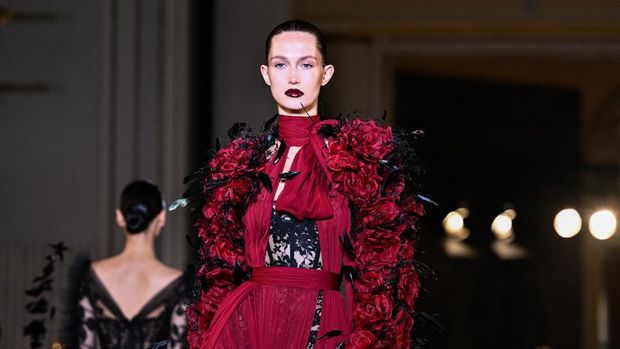 A model presents a creation by Zuhair Murad during the Women's Haute-Couture Fall/Winter 2023/2024 Fashion Week in Paris on July 5, 2023. (Photo by Anna KURTH / AFP)