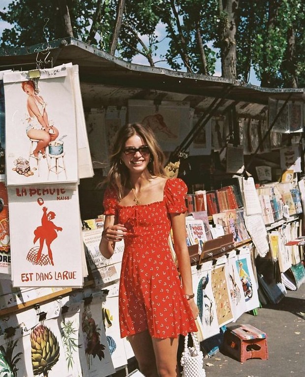 Gaya busana tomato girl yang eksotik