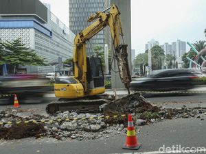 Hati-hati, Ada Pembongkaran Pembatas Jalan di Rasuna Said Jaksel