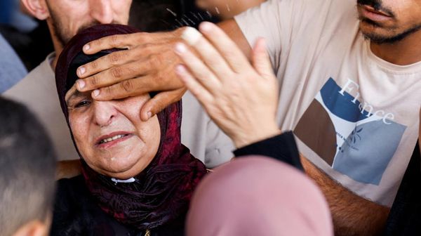 Isak Tangis Iringi Pemakaman 2 Warga Nablus yang Tewas Ditembak Israel