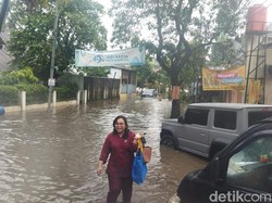 Jalan Pondok Karya Mampang Jaksel Juga Terendam Banjir