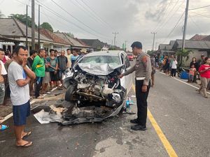 Sopir Ngantuk, Mobil Calya dan Truk Tabrakan di Bangka Selatan