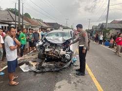 Sopir Ngantuk, Mobil Calya dan Truk Tabrakan di Bangka Selatan