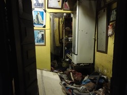 Ledakan Tabung Gas di Tebet Bikin Barang-barang Terbang Nyangkut di Atap