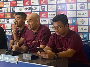 Bernardo Tanggapi Dewa United Rekrut Ricky Kambuaya Jelang Lawan PSM Makassar