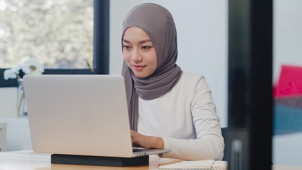 Perempuan yang memiliki kepercayaan diri
