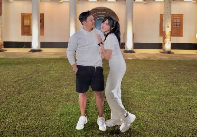Denny Caknan akan menikah dengan Bella Bonita hari ini, Jumat (7/7/2023). Berikut ini potret kebersamaan Denny Caknan dan Bella Bonita.