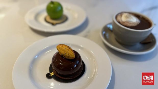 Rekomendasi Kuliner Serba Cokelat The RR Chocolate menawarkan bersantap menu otentik cokelat dengan atmosfer mewah dan elegan.