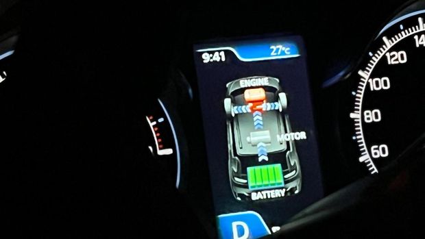 Suzuki XL7 Hybrid