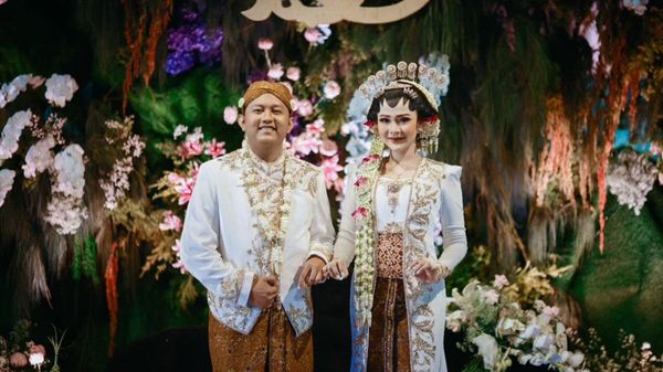 8 Paras Cantik Manglingi Bella Bonita Jadi Pengantin Jawa Dinikahi Denny Caknan
