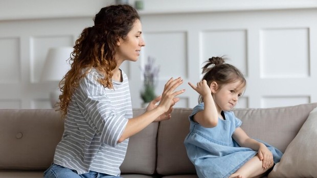 Hindari kalimat ini untuk membesarkan anak yang kuat secara mental