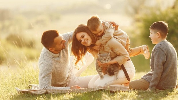 Ilustrasi/Foto: Freepik.com/prostooleh Mengenal jellyfish parenting, pola asuh yang diperlukan orang tua saat ini