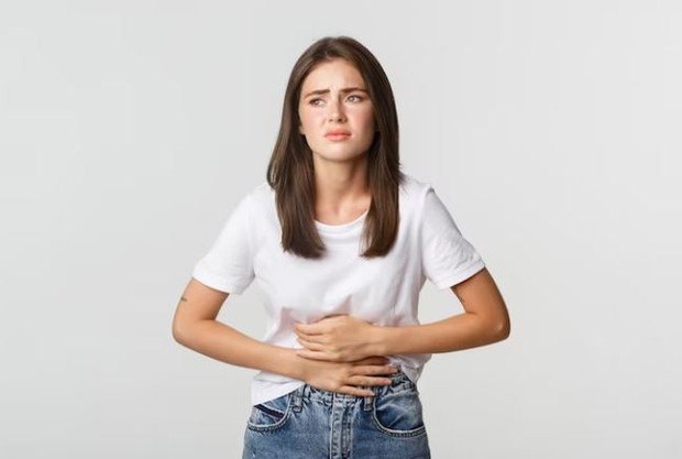 Perempuan sakit perut