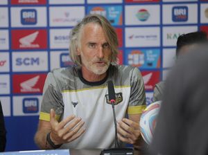 Jan Olde Ungkap Strategi Dewa United Kalahkan PSM 1-2 di Stadion BJ Habibie