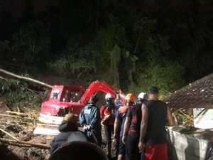 Pasutri Tewas Tertimbun Longsor di Bangli, 7 Orang Selamat