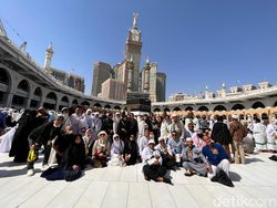 Jemaah Haji Maktour Jalani Tawaf Wada Sebelum ke Madinah