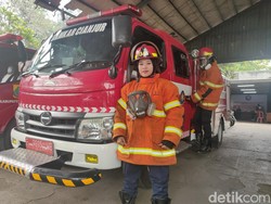 Nurjanah, Wanita Cianjur yang Jadi Pawang Slang Pemadam