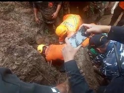 Lalat Hijau Jadi Petunjuk, Korban Longsor Ditemukan Tewas di Reruntuhan