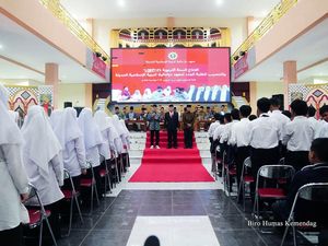 Kunjungi Pesantren Dea Malela Sumbawa, Mendag Beri Nasihat Ini ke Santri
