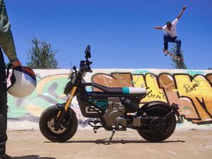 Jangan Kaget, BMW Luncurkan Motor Listrik untuk Anak Sekolah Seharga LCGC