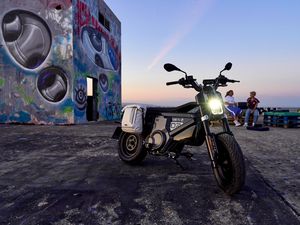 Motor Listrik dari BMW Ini Cocok Buat Anak Sekolah