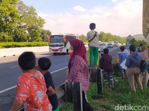 Petaka Bocah 5 Tahun Terlindas Bus saat Minta Telolet, Ini Susahnya Nyetir Kendaraan Besar Petaka Bocah 5 Tahun Terlindas Bus saat Minta Telolet, Ini Susahnya Nyetir Kendaraan Besar