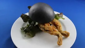 Aneh dan Ekstrem! 10 Burger Ini Disajikan Secara Tak Biasa
