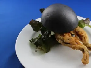 Aneh dan Ekstrem! 10 Burger Ini Disajikan Secara Tak Biasa Aneh dan Ekstrem! 10 Burger Ini Disajikan Secara Tak Biasa