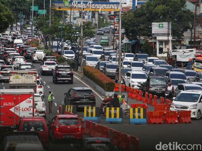 Harap Sabar, Jl MH Thamrin Tangerang Arah Serpong Macet
