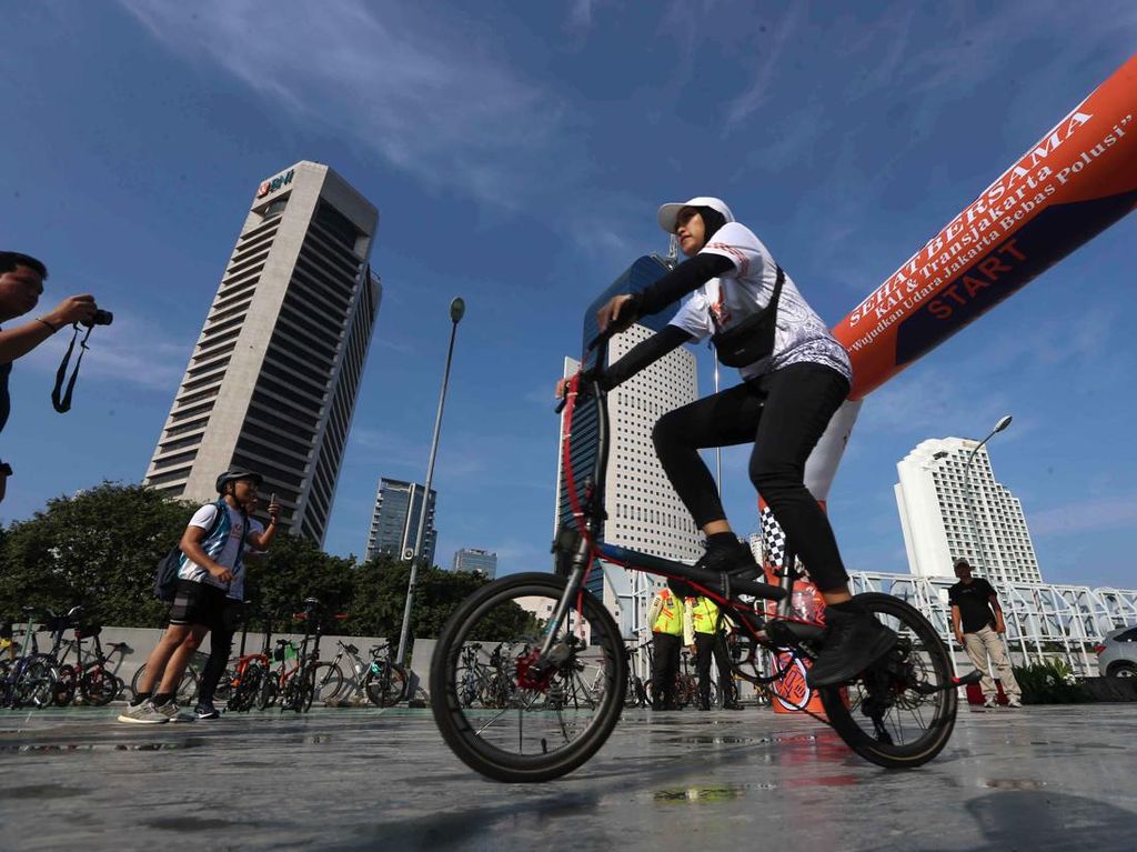 KAI-TransJakarta Kampanyekan Hidup Sehat KAI-TransJakarta Kampanyekan Hidup Sehat