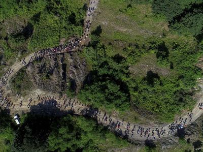 Melihat Pawai Peringatan Pembantaian Srebrenica di Hutan Bosnia