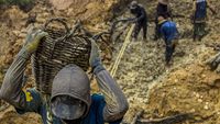 Melihat Pendulangan Intan Tradisional di Geopark Meratus