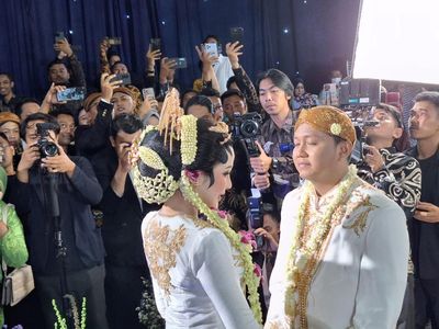 Penampakan Nikahan Denny Caknan-Bella Bonita, Kembar Mayang Disorot Netizen