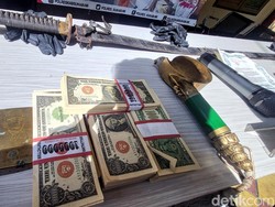 Ulah Duo Lansia Cetak Gepokan Dolar Amerika Palsu