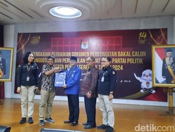 PAN Serahkan Perbaikan Berkas Bacaleg ke KPU, Targetkan 60 Kursi DPR
