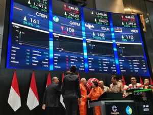 4 Emiten Resmi Melantai di Bursa, Saham Teguk Terbang Sampai Mentok!