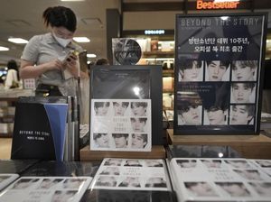 BTS Luncurkan Buku Memoar 10 Tahun Berkarya BTS Luncurkan Buku Memoar 10 Tahun Berkarya