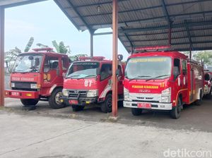 Bertaruh Nyawa di Tengah Minimnya Fasilitas Pemadam di Indramayu