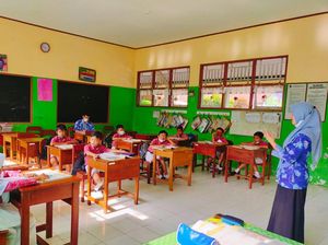 Kagoknya Eks Guru di Dayeuhluhur: Gandengan Ternyata Beda Arti di Bahasa Sunda Kagoknya Eks Guru di Dayeuhluhur: Gandengan Ternyata Beda Arti di Bahasa Sunda